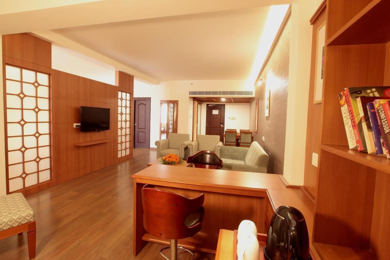 Monsoon Empress Kochi Hotel Exterior foto