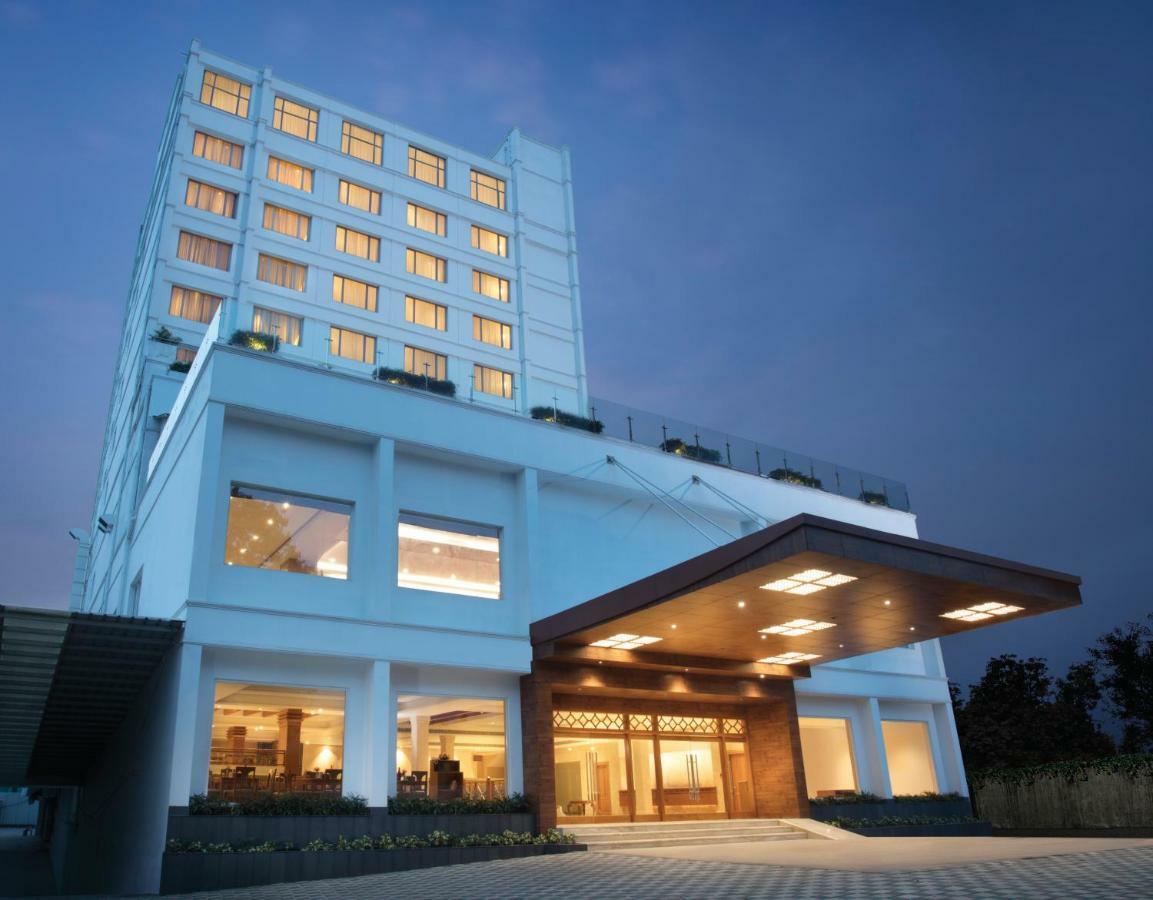Monsoon Empress Kochi Hotel Exterior foto